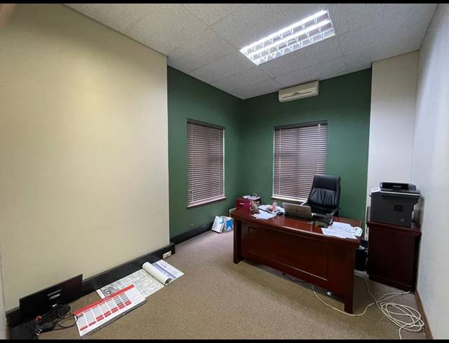 BUSINESS PROPERTY TO RENT IN ELDORAIGNE